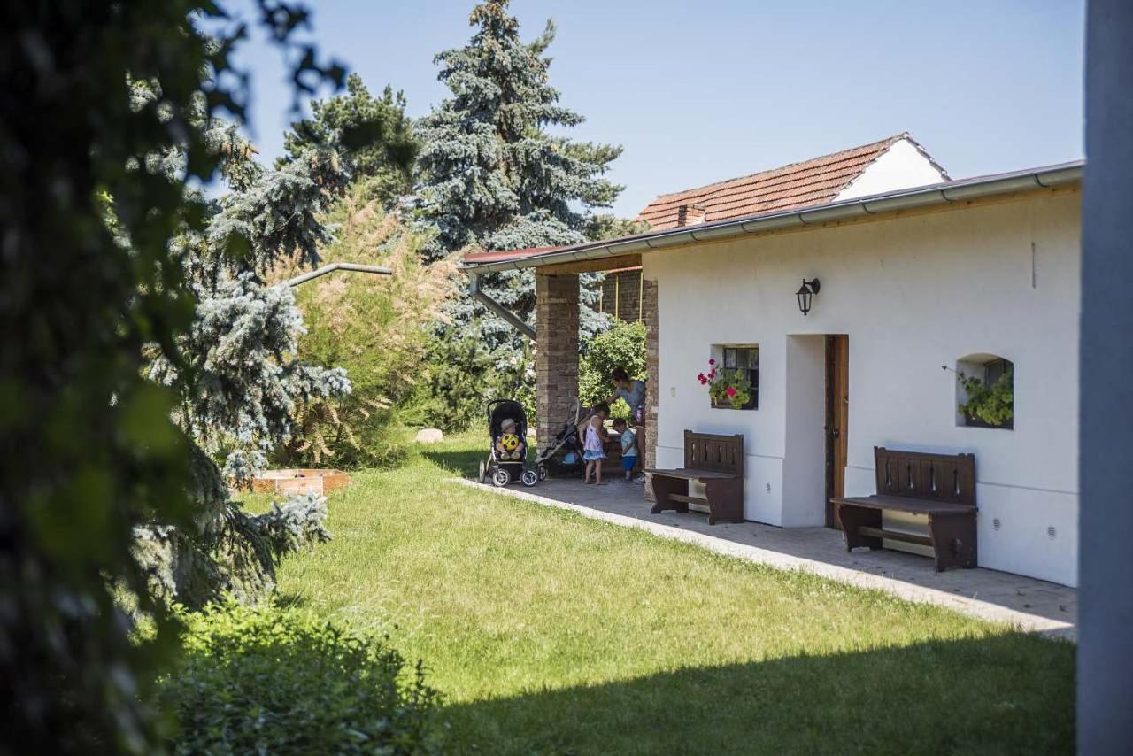 Chalupa Brod nad Dyjí Exterior foto